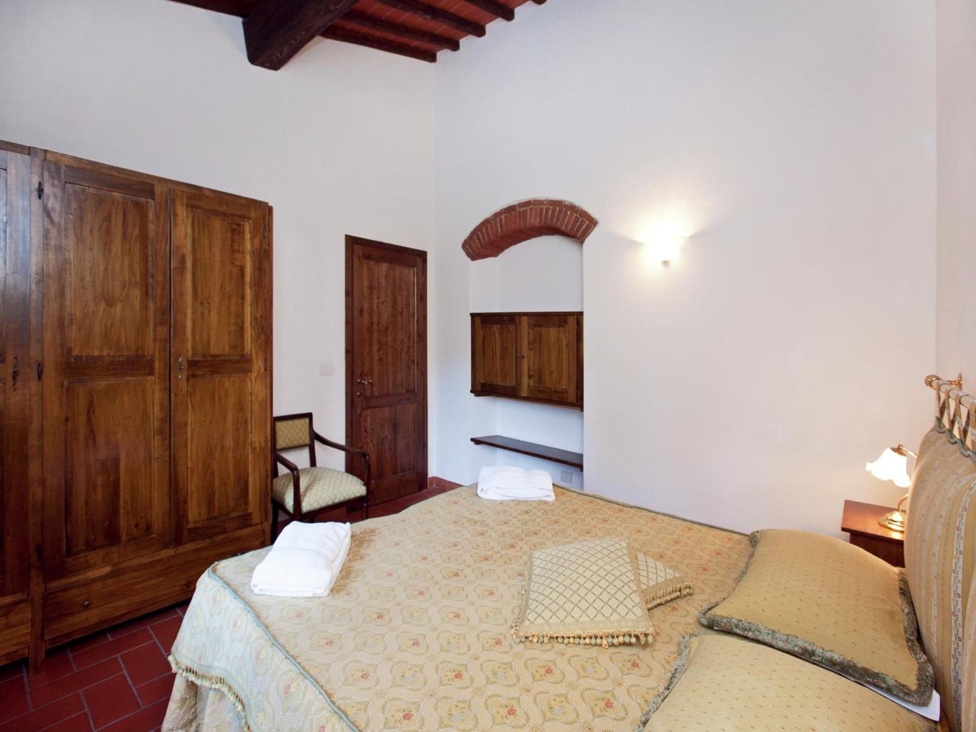 Pleasant Apartment With Swimming Pool Garden Bbq Parking Lucolena in Chianti Buitenkant foto