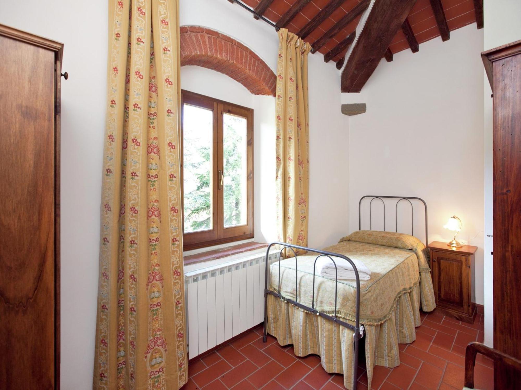Pleasant Apartment With Swimming Pool Garden Bbq Parking Lucolena in Chianti Buitenkant foto