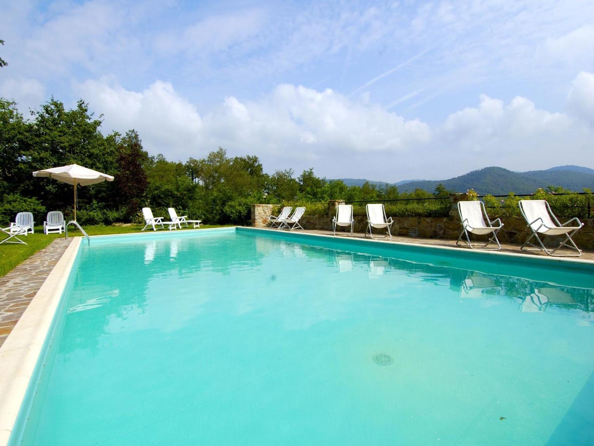 Pleasant Apartment With Swimming Pool Garden Bbq Parking Lucolena in Chianti Buitenkant foto