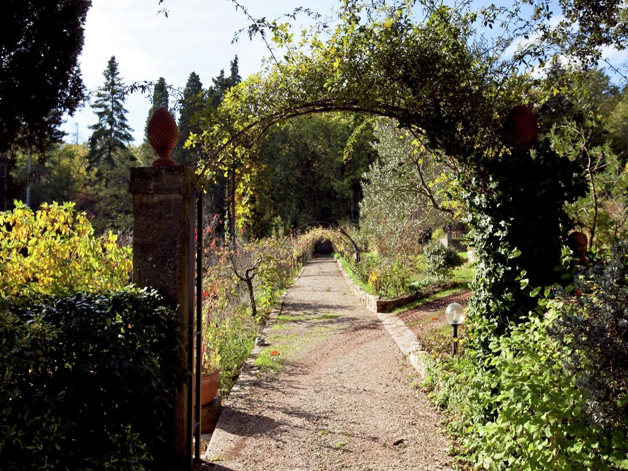 Pleasant Apartment With Swimming Pool Garden Bbq Parking Lucolena in Chianti Buitenkant foto