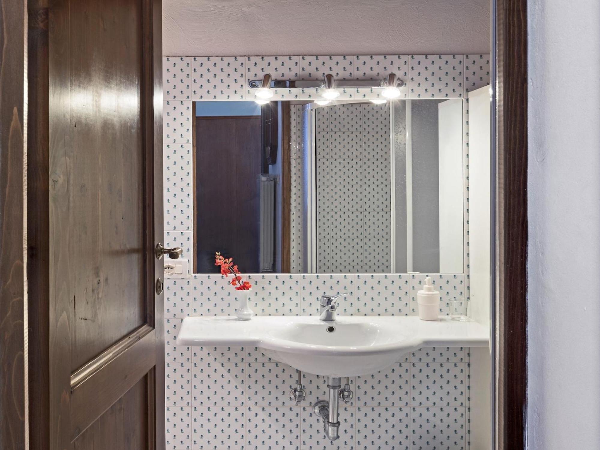 Pleasant Apartment With Swimming Pool Garden Bbq Parking Lucolena in Chianti Buitenkant foto