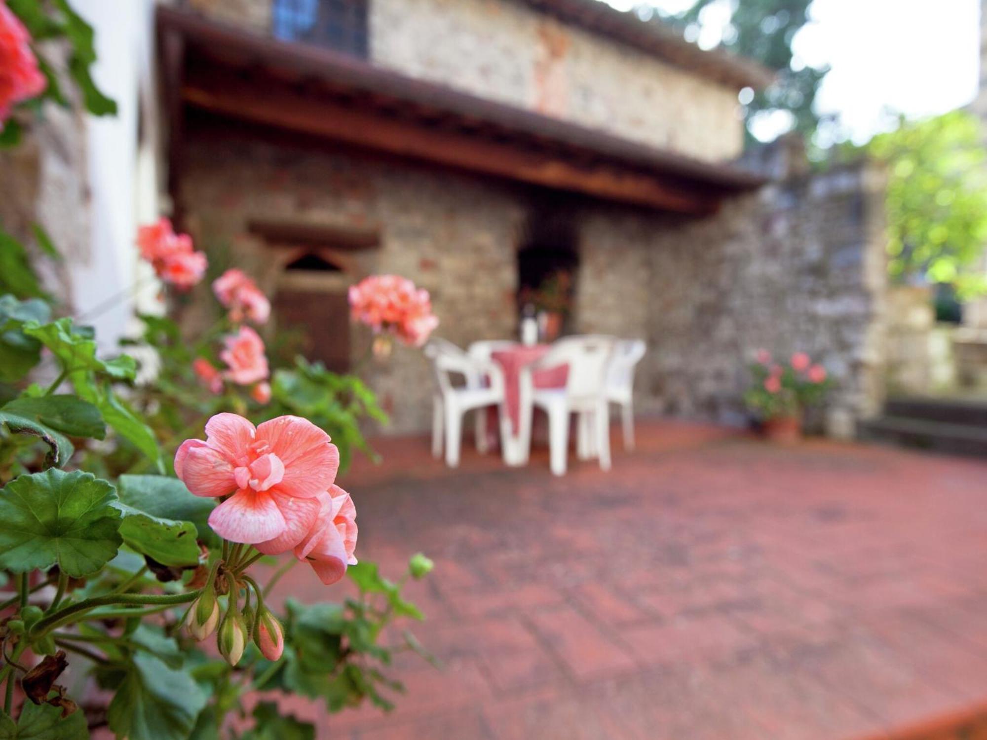 Pleasant Apartment With Swimming Pool Garden Bbq Parking Lucolena in Chianti Buitenkant foto